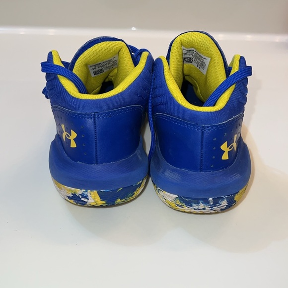 Under Armour - Picture 2 of 9